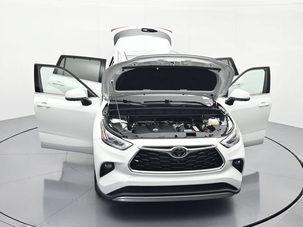Used 2022 Toyota Highlander Platinum FWD image 47