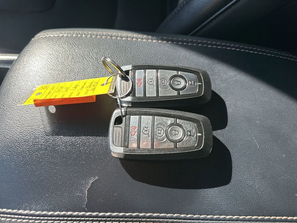 Used 2020 Ford Edge Titanium image 17