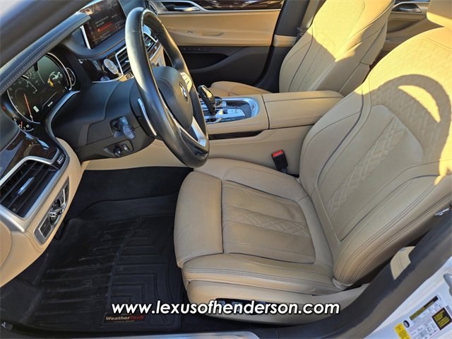 Used 2019 BMW 750i w/ Executive Package image 10