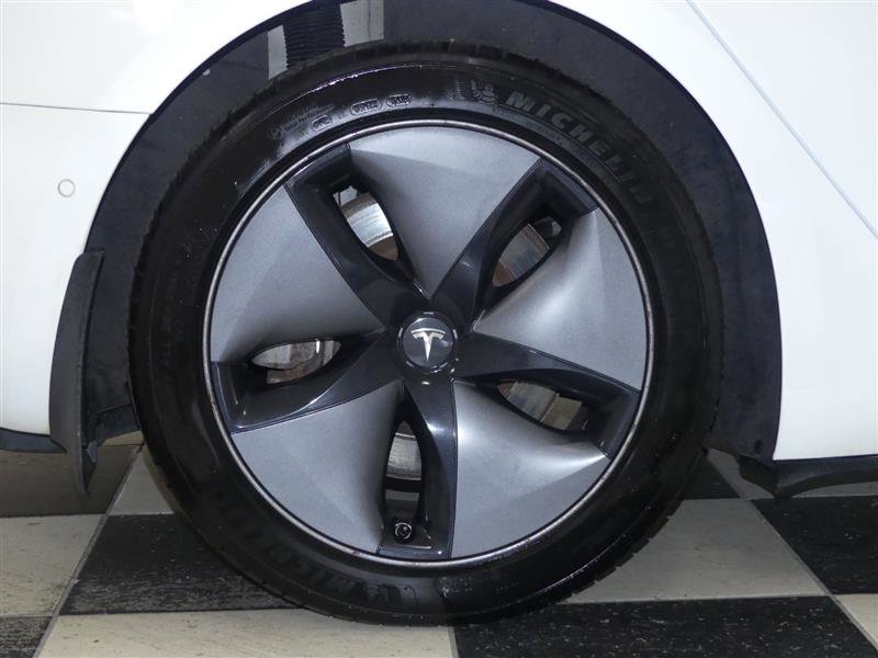 Used 2019 Tesla Model 3 Standard Range Plus image 31