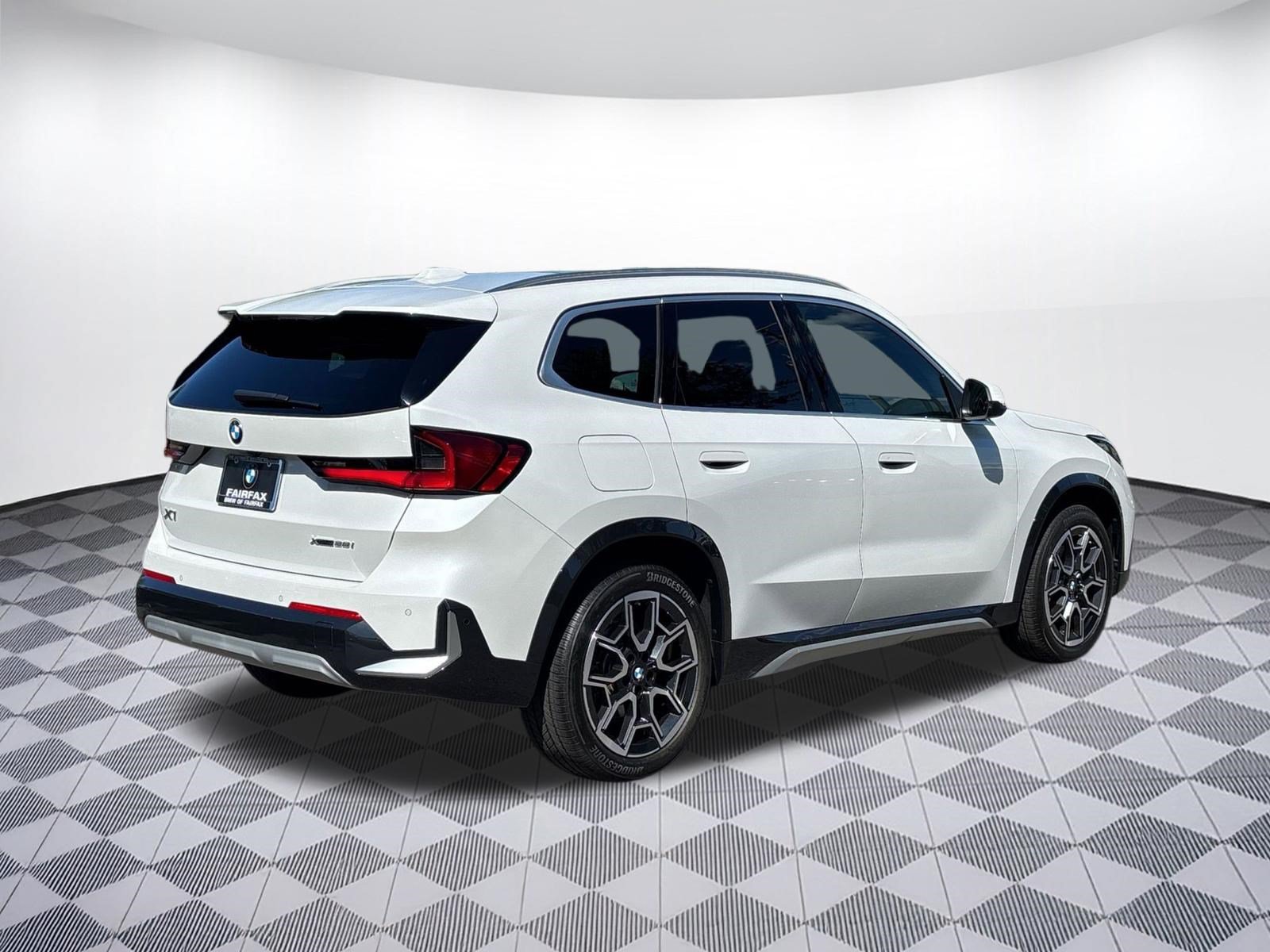Certified 2025 BMW X1 xDrive28i w/ Technology Package AWD/4WD image 8