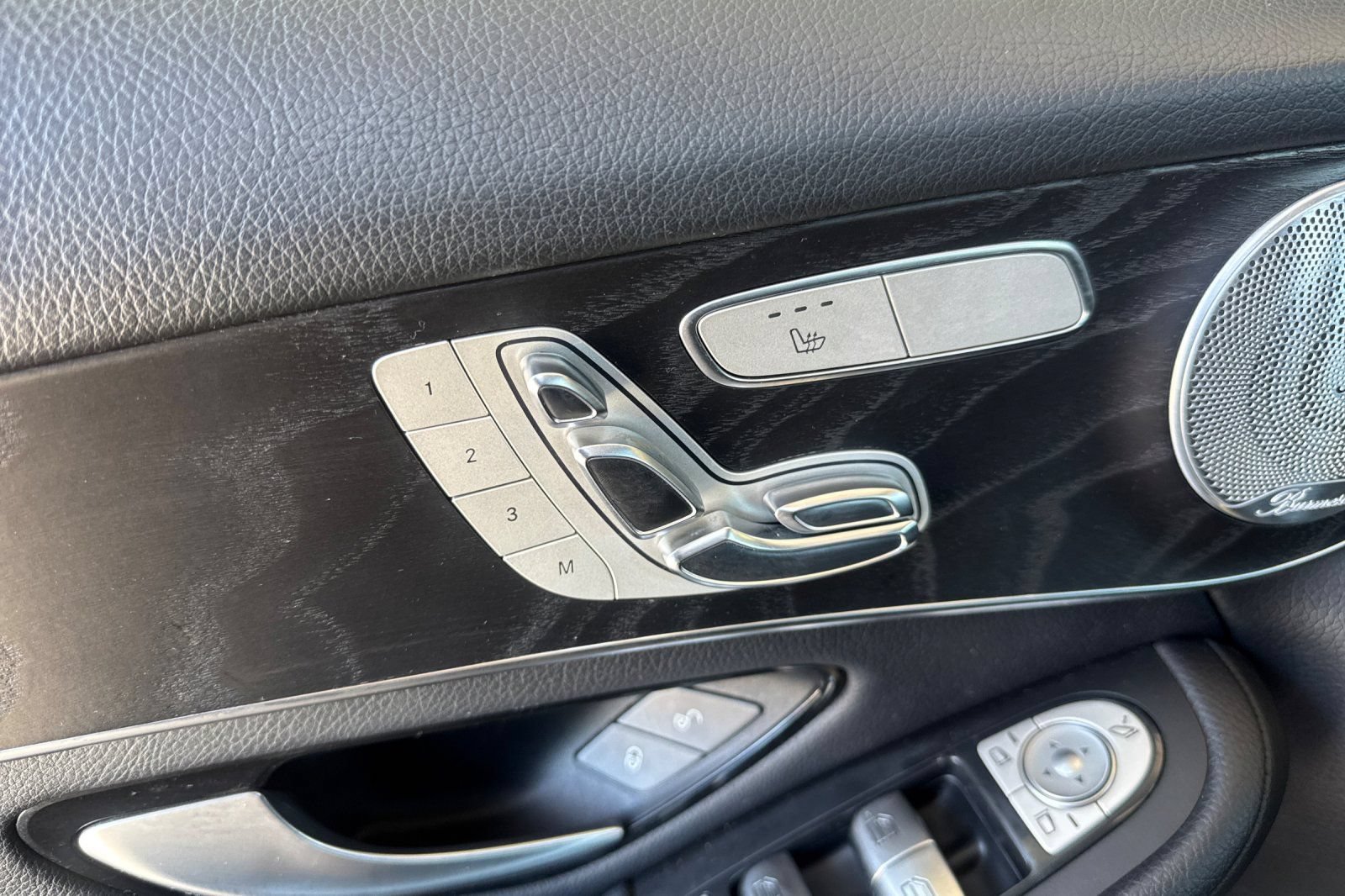 Used 2018 Mercedes-Benz GLC 350e 4MATIC image 14