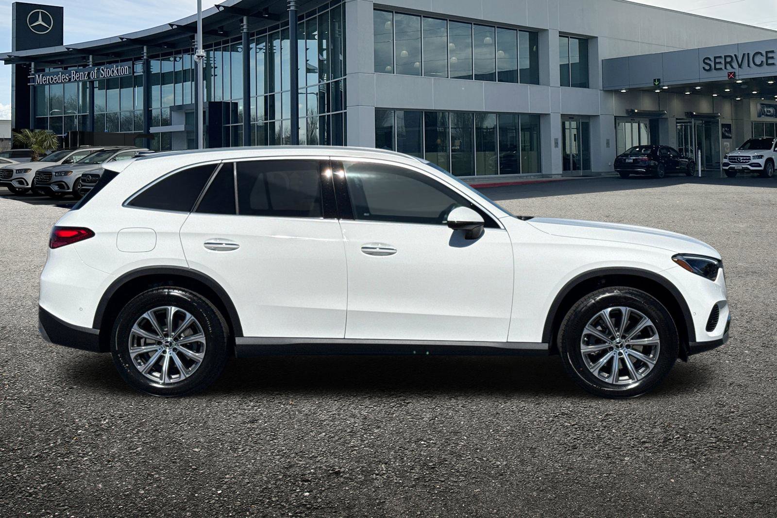 New 2026 Mercedes-Benz GLC 300 image 3