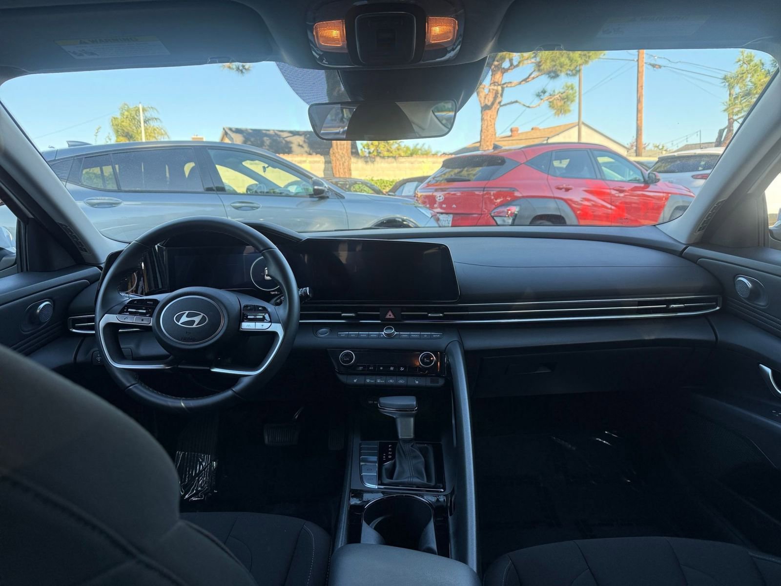 Used 2025 Hyundai Elantra SEL image 29