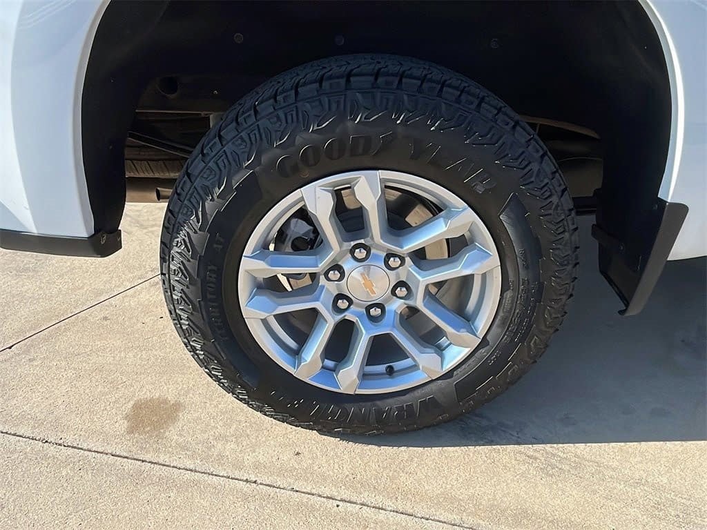 New 2025 Chevrolet Silverado 1500 LT image 9