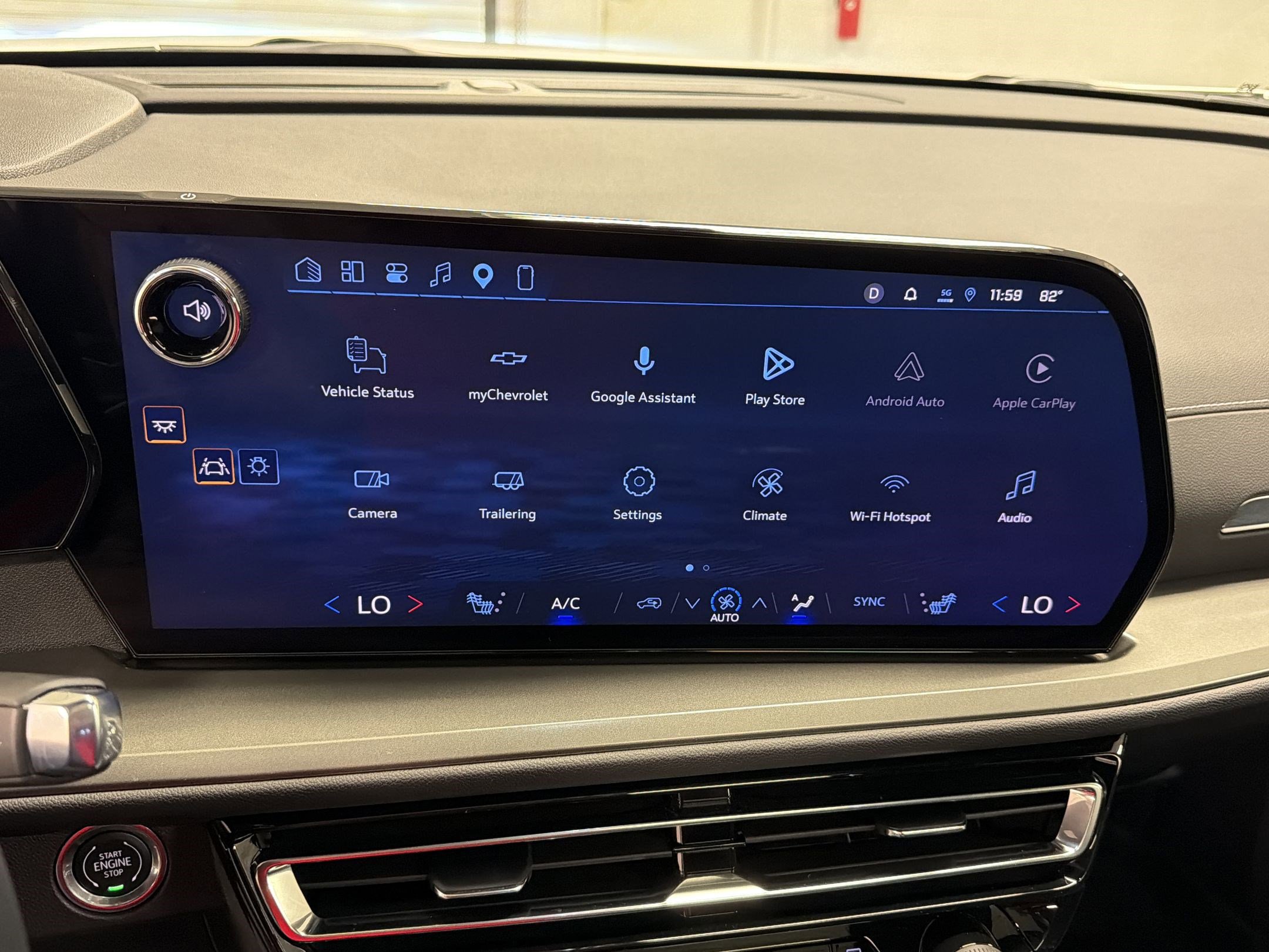 New 2026 Chevrolet Traverse LT w/ Sun and Wheel Package image 23