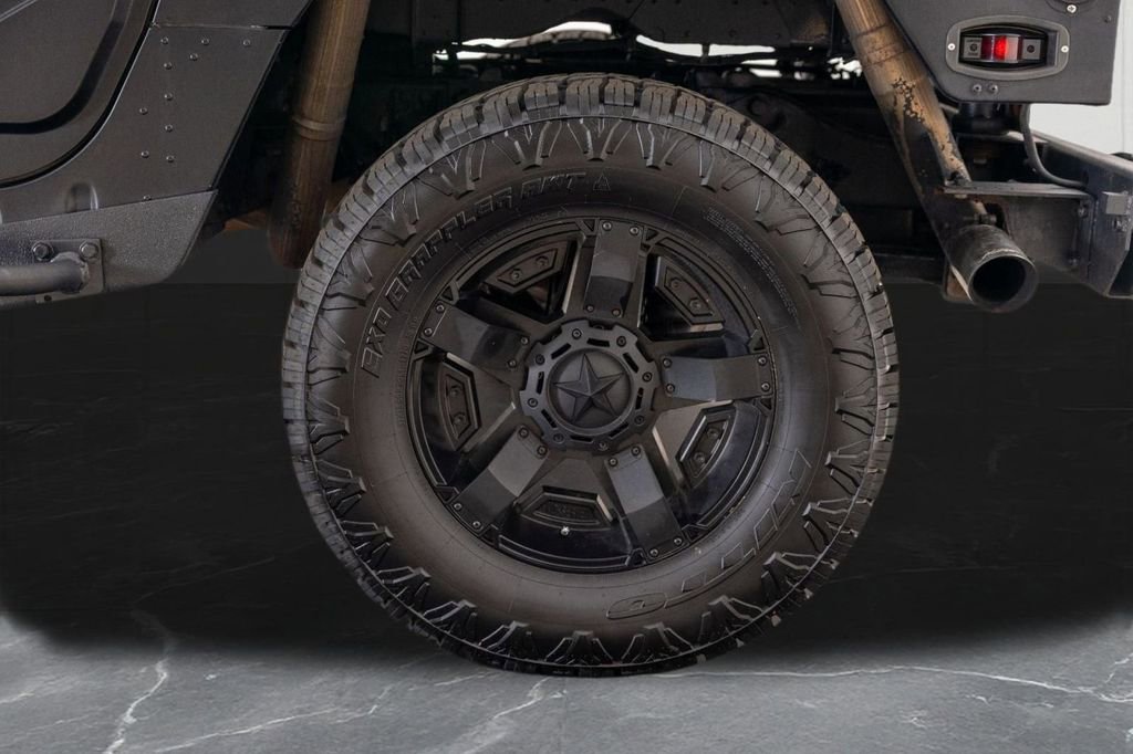 Used 1996 HUMMER H1 4-Door Hard Top image 3