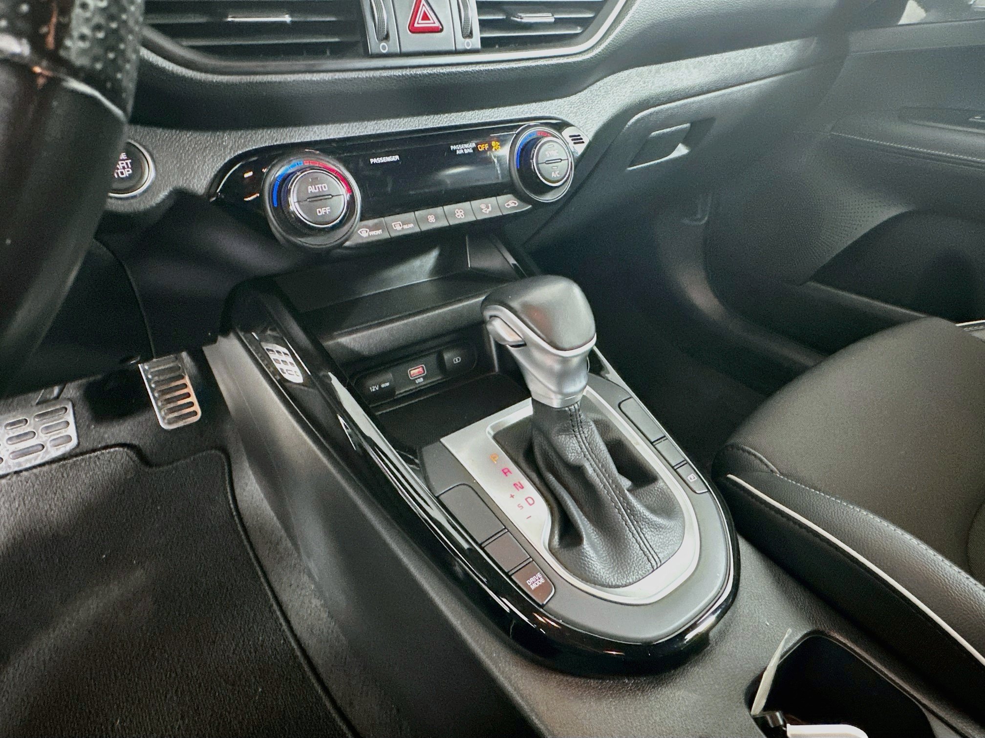 Used 2022 Kia Forte GT-Line w/ GT-Line Technology Package FWD image 25