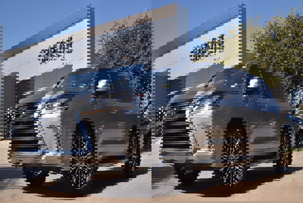 Used 2021 Lexus LX 570 4WD w/ 3rd Row & Luxury Pkg