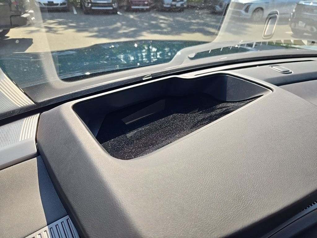 Used 2026 Cadillac Vistiq Platinum AWD/4WD image 18
