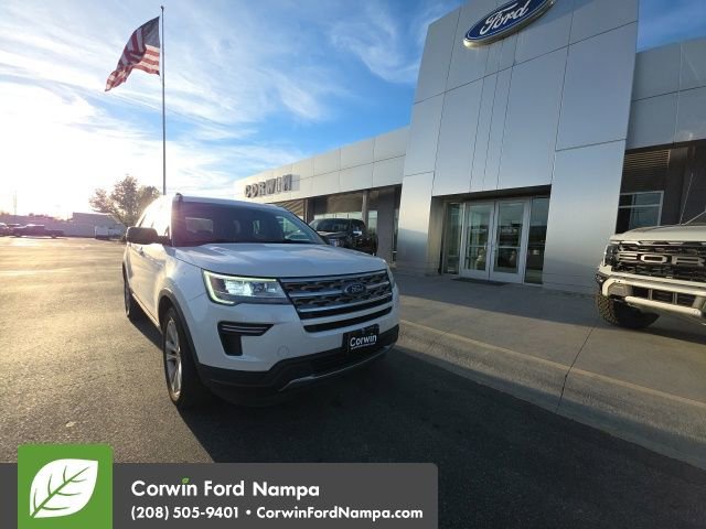 Used 2018 Ford Explorer XLT image 1