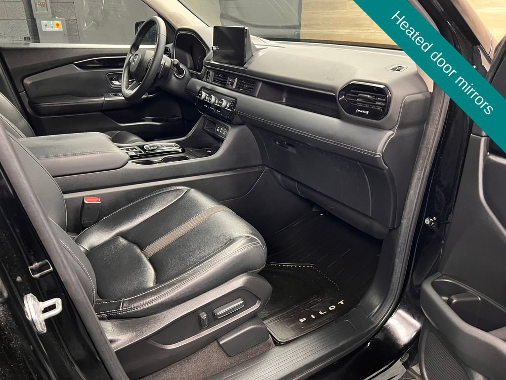 Used 2025 Honda Pilot EX-L image 9