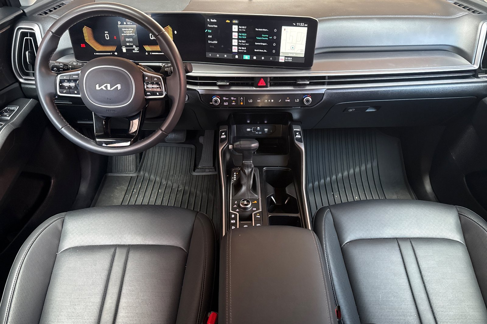 Used 2025 Kia Sorento EX w/ Panoramic Sunroof Package AWD/4WD image 18