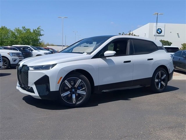 New 2025 BMW iX xDrive50 image 2