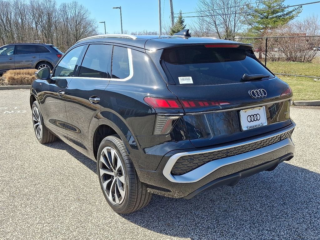 New 2026 Audi Q3 quattro 2.0T image 3