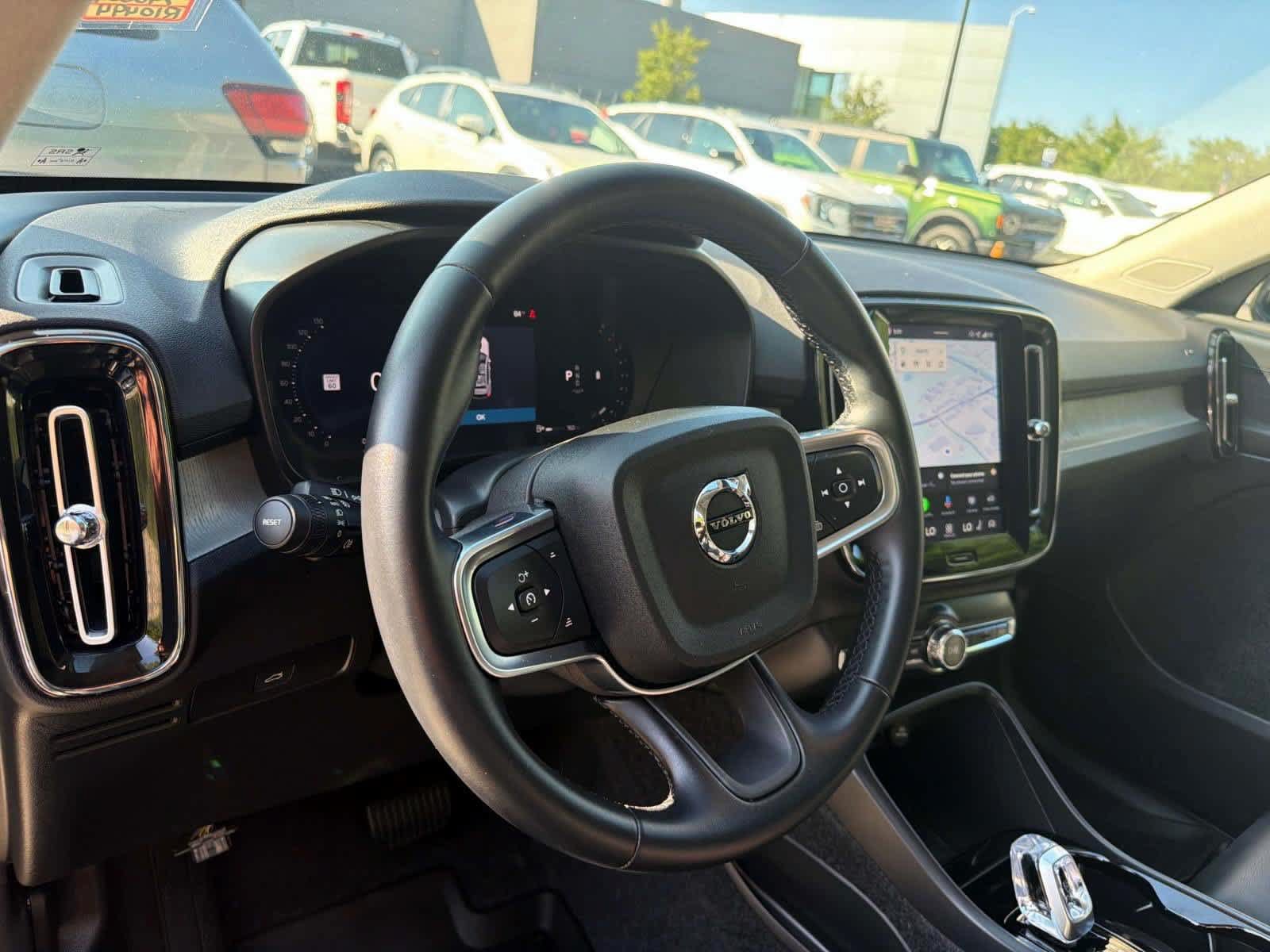 Used 2026 Volvo XC40 B5 Plus AWD/4WD image 10