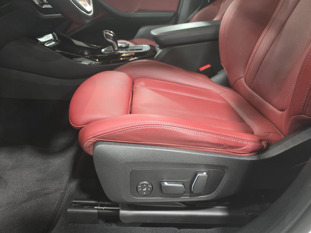 Certified 2024 BMW X3 sDrive30i w/ Convenience Package RWD image 25