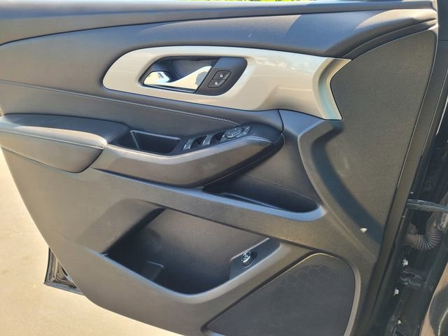 Used 2023 Chevrolet Traverse LT AWD/4WD image 14