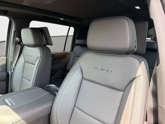 New 2026 GMC Yukon XL Denali w/ Denali Reserve Package AWD/4WD image 20
