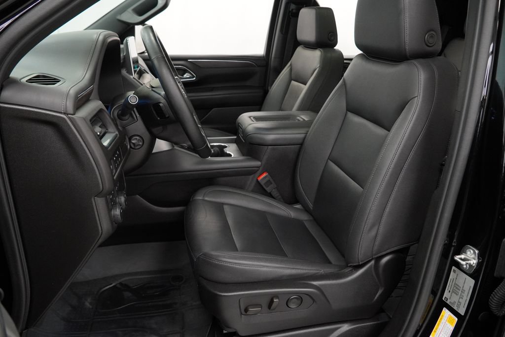 Certified 2023 Chevrolet Tahoe Z71 w/ Luxury Package AWD/4WD image 5