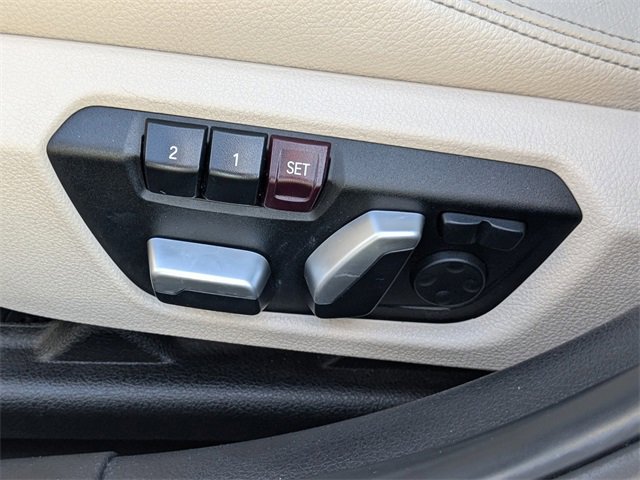 Used 2017 BMW 330i Sedan image 19