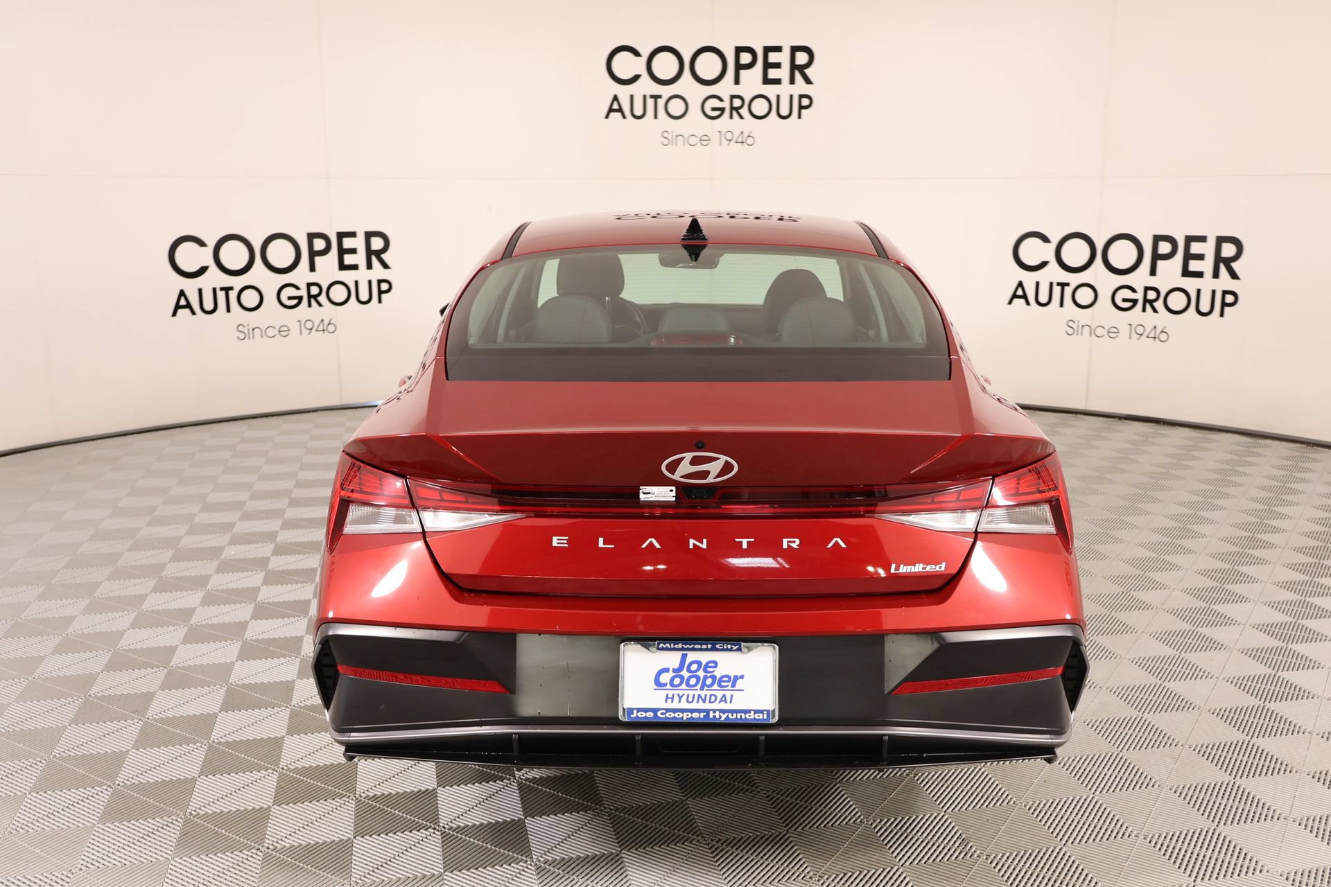 Certified 2025 Hyundai Elantra Limited FWD image 23
