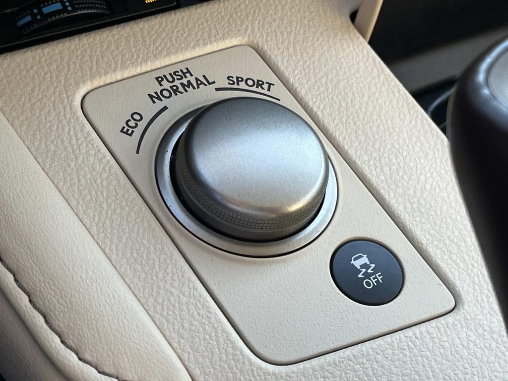 Used 2016 Lexus ES 350 w/ Navigation System Package FWD image 38