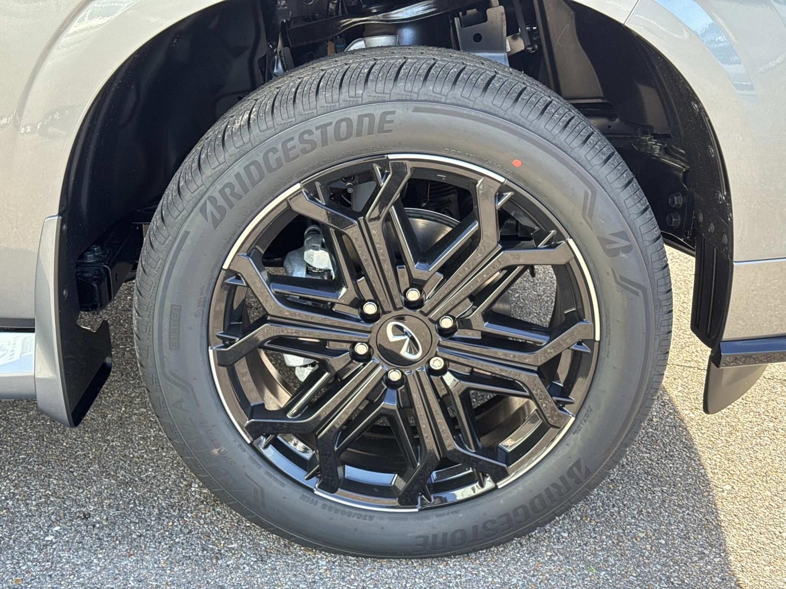 New 2026 INFINITI QX80 4WD w/ Sport Exterior Package image 3