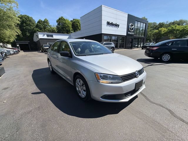 Used 2012 Volkswagen Jetta S FWD image 2
