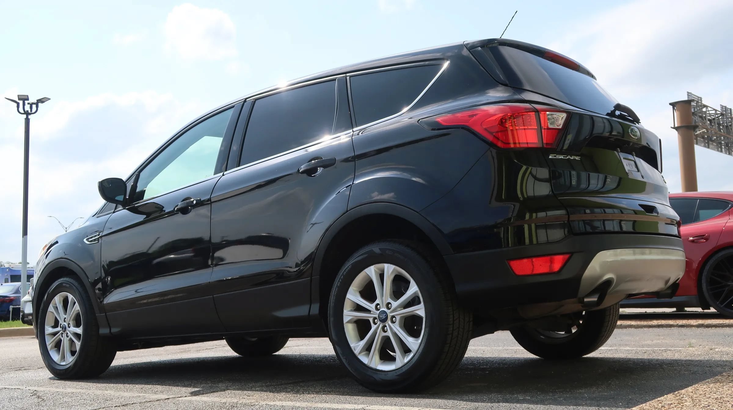 Used 2019 Ford Escape SE FWD image 13