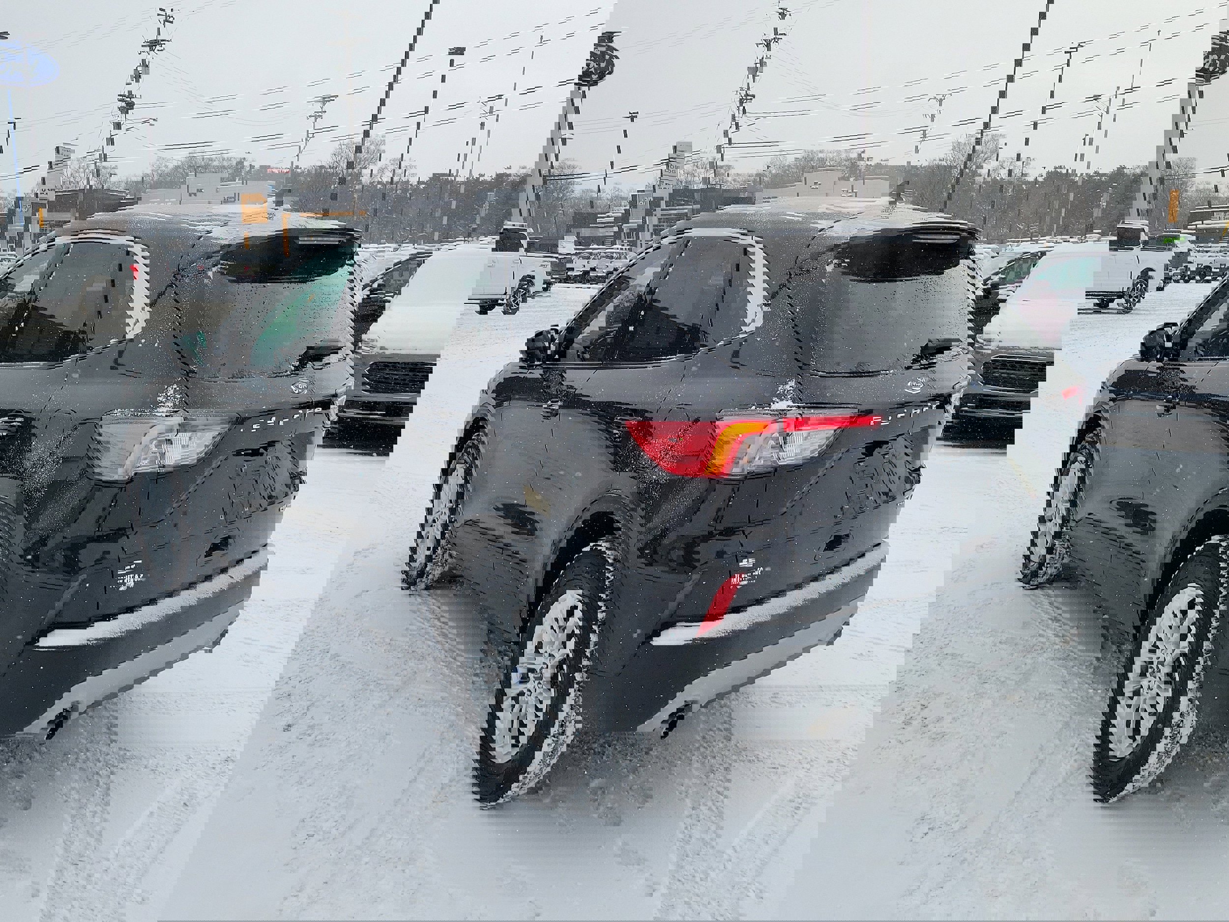 Certified 2022 Ford Escape SE w/ Convenience Package image 3