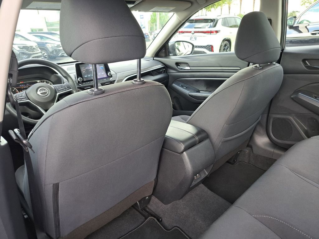Used 2024 Nissan Altima 2.5 SV FWD image 22