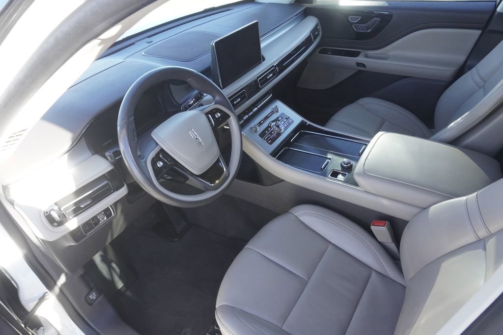 Used 2020 Lincoln Aviator AWD image 18
