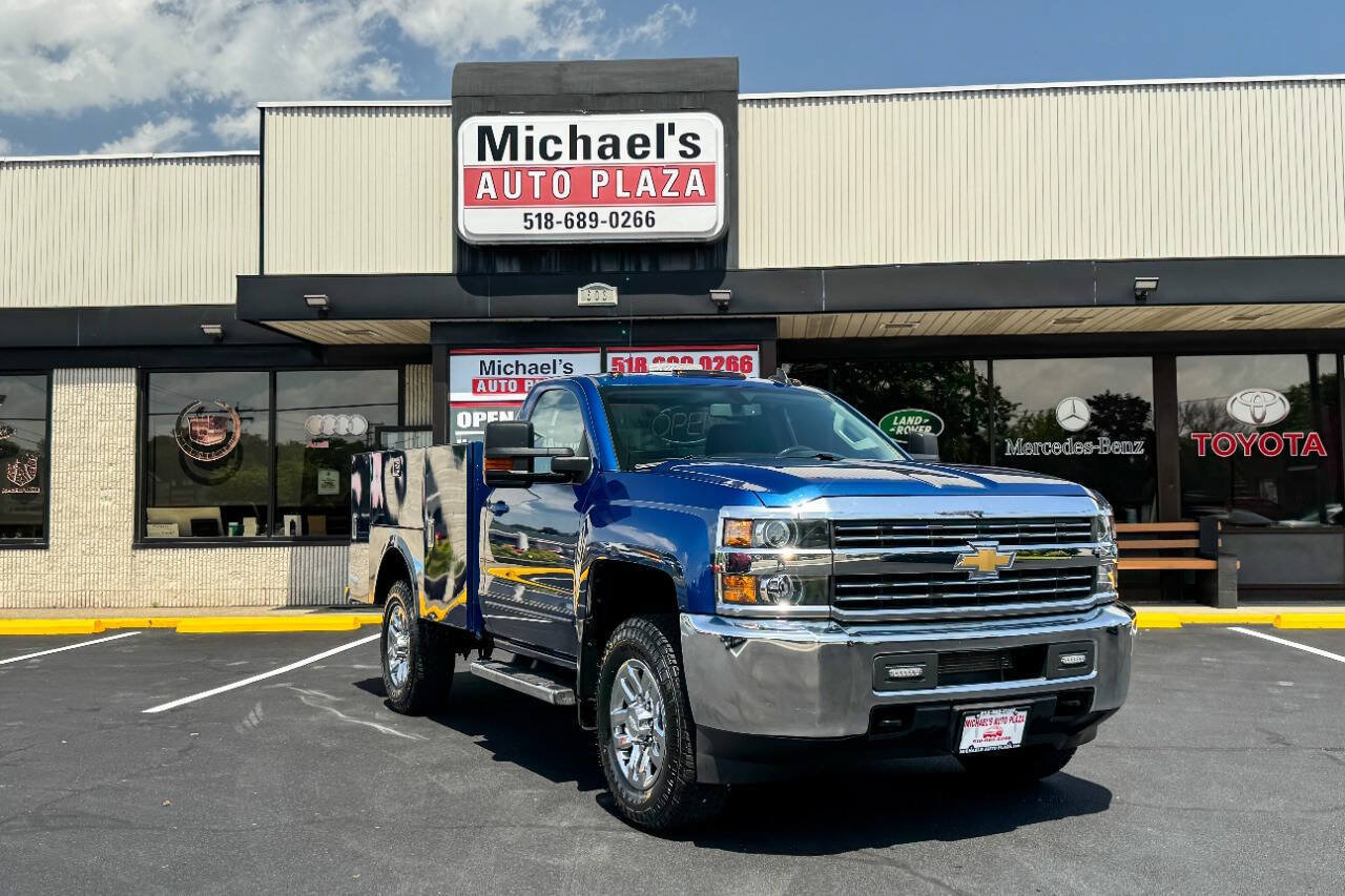 Used 2018 Chevrolet Silverado 3500 LT AWD/4WD image 2