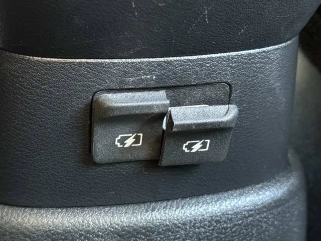 Used 2024 Nissan Kicks S FWD image 19