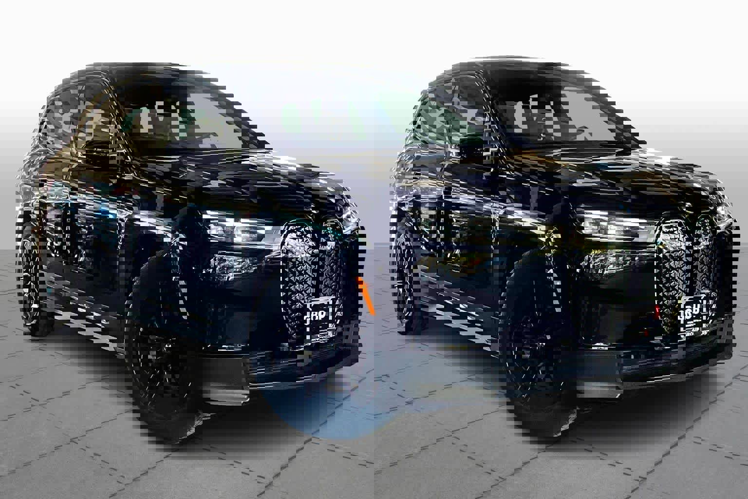 Used 2023 BMW iX xDrive50 w/ Convenience Package image 2