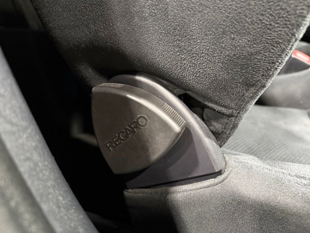 Used 2010 Mitsubishi Lancer Evolution GSR image 12