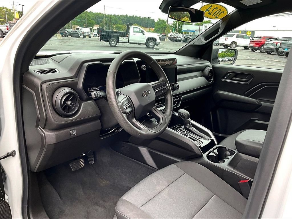 Used 2024 Chevrolet Colorado Trail Boss AWD/4WD image 8