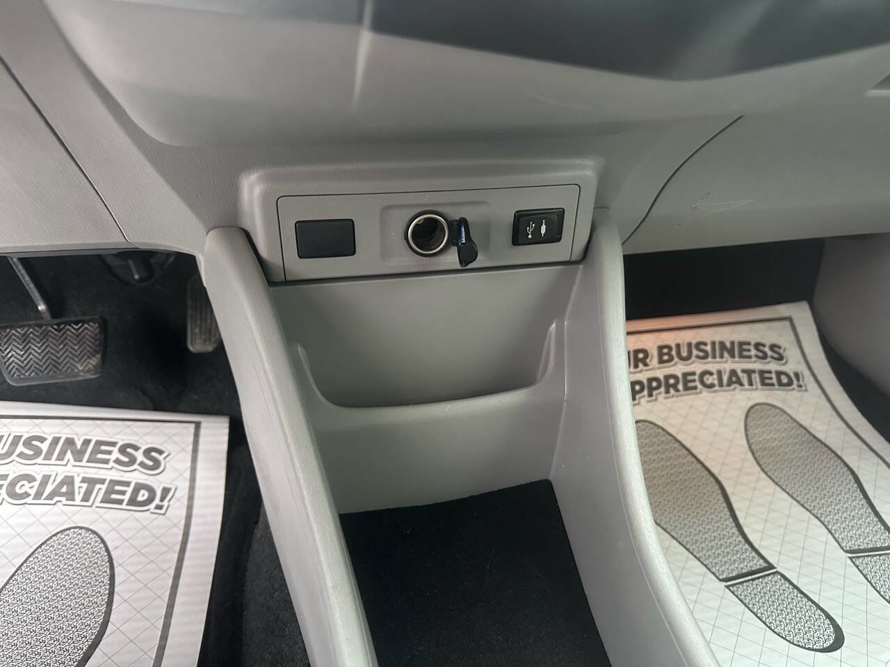 Used 2015 Toyota Prius V Two image 38