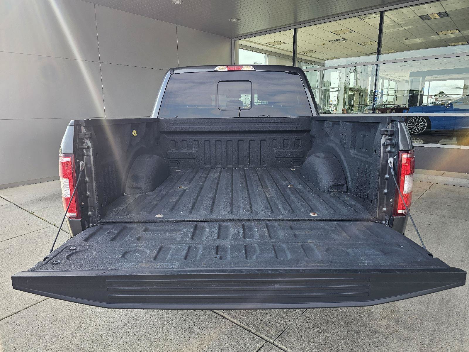 Used 2019 Ford F150 XLT w/ Equipment Group 302A Luxury AWD/4WD image 15