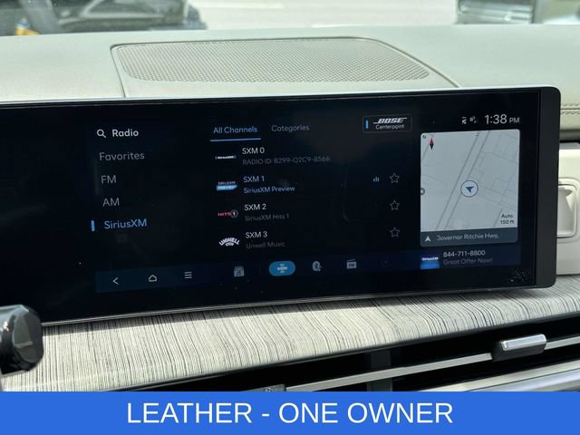 Used 2025 Hyundai Santa Fe Calligraphy AWD/4WD image 3