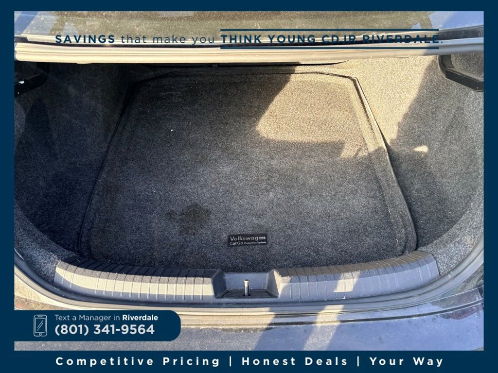 Used 2022 Volkswagen Jetta GLI Autobahn image 11