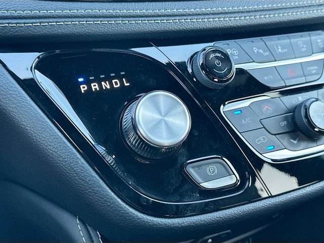 Used 2025 Chrysler Pacifica Limited w/ Uconnect Theater Family Group AWD/4WD image 18
