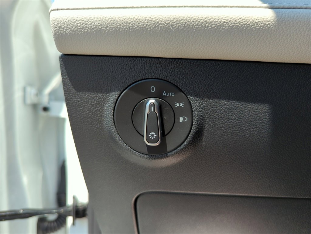 New 2025 Volkswagen Taos S image 33