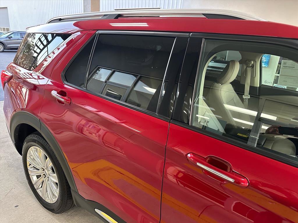 Certified 2022 Ford Explorer Limited w/ Equipment Group 301A image 11