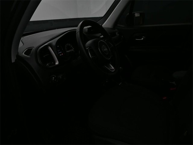 Used 2023 Jeep Renegade Latitude w/ Premium Group image 7