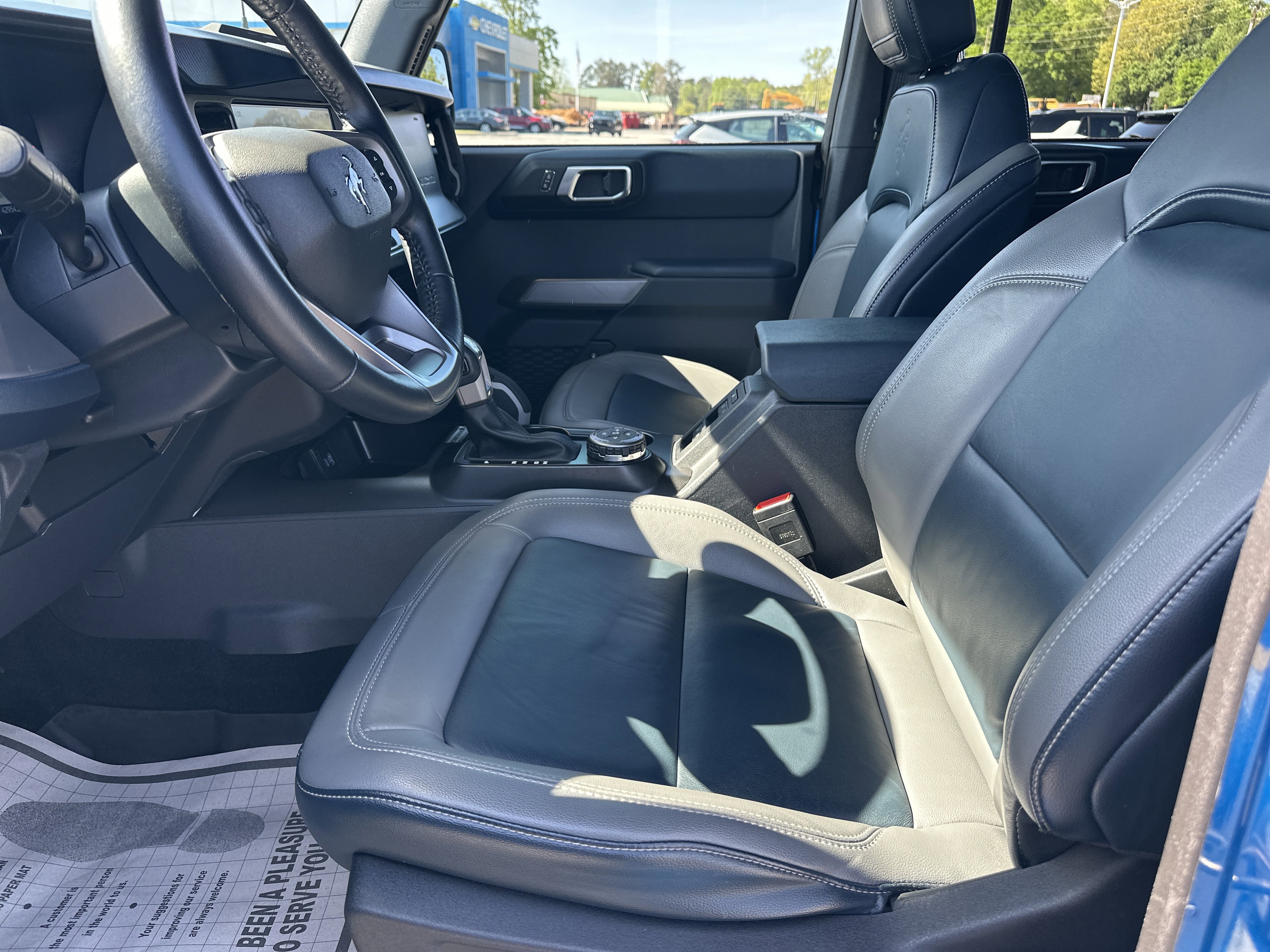 Used 2023 Ford Bronco Outer Banks w/ Sasquatch Package image 11