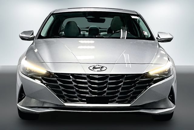 Used 2023 Hyundai Elantra Limited FWD image 2