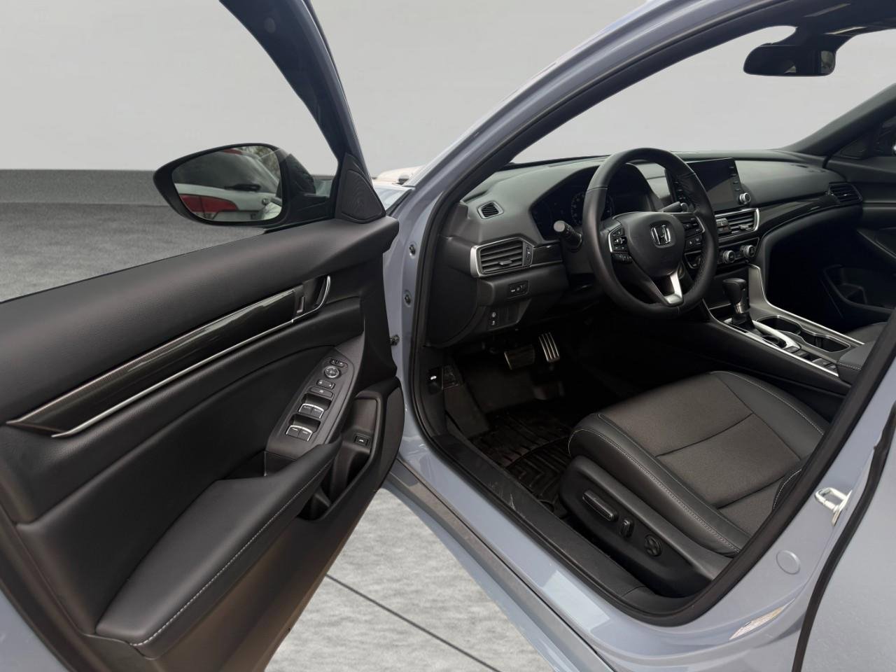 Used 2022 Honda Accord Sport image 17