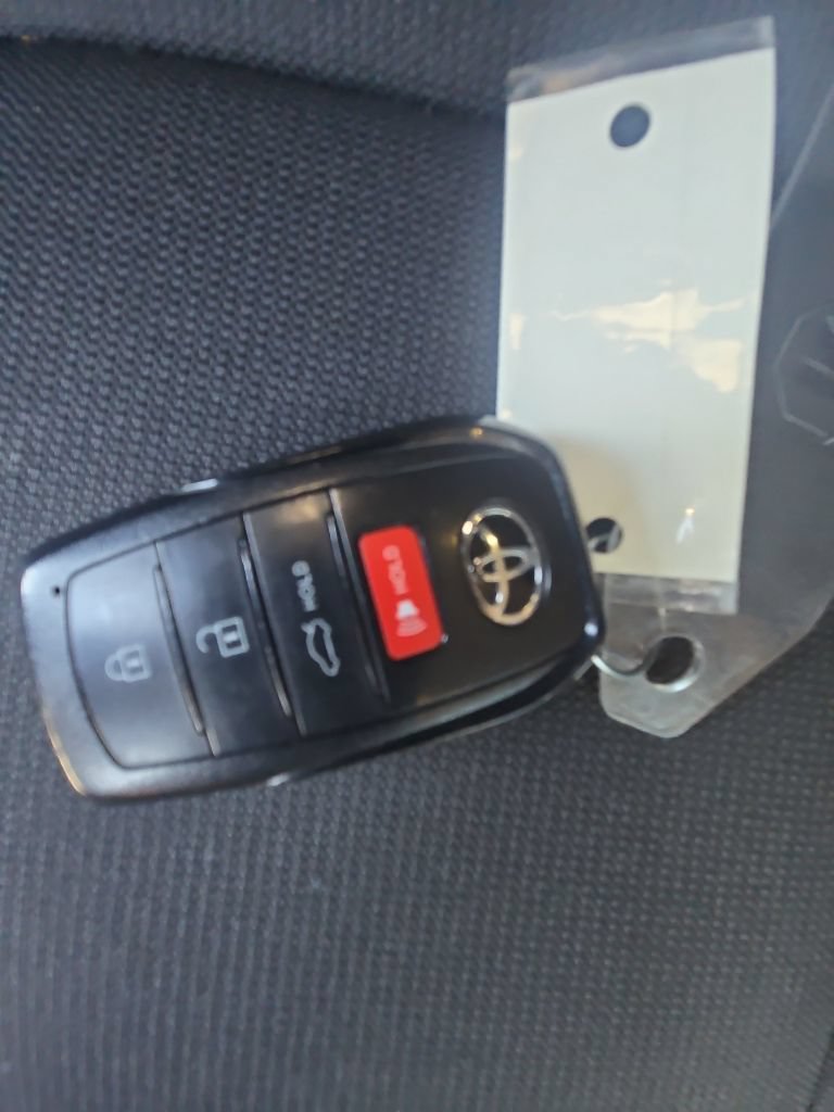 Used 2024 Toyota Corolla LE w/ LE Convenience Package FWD image 32